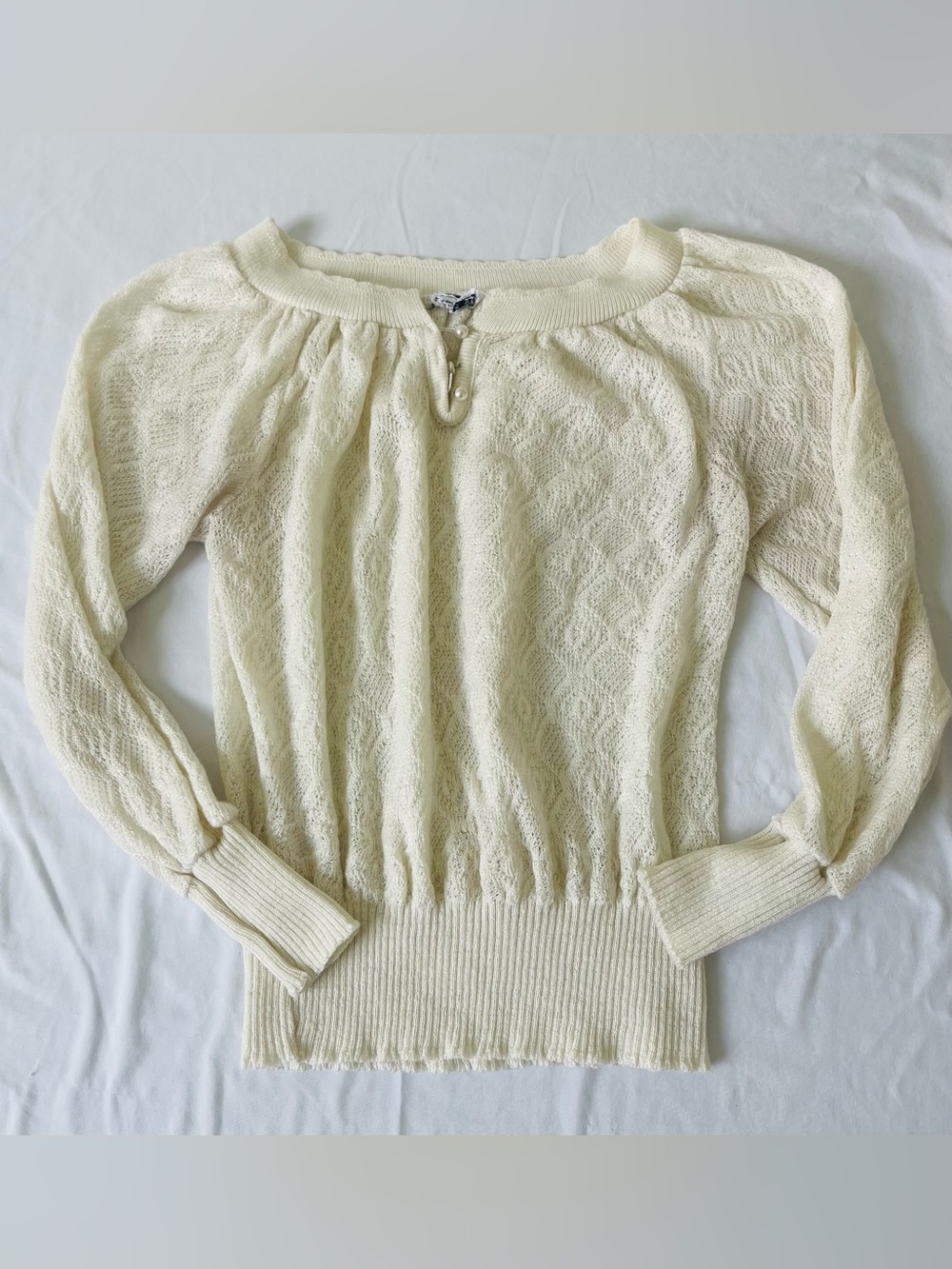 Vintage Knit Sweater Womens Medium Puff Shoulder Off White Button Neck